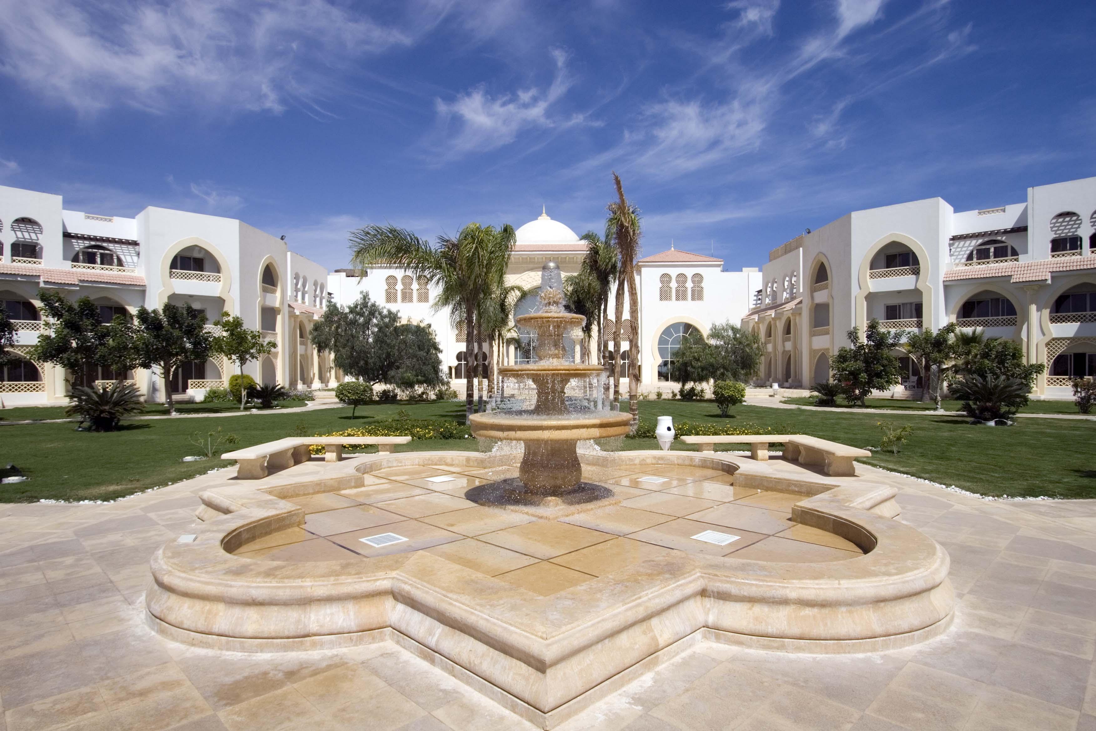 Old Palace Resort Sahl Hasheesh Hurghada Exterior photo The American University of Ras Al Khaimah