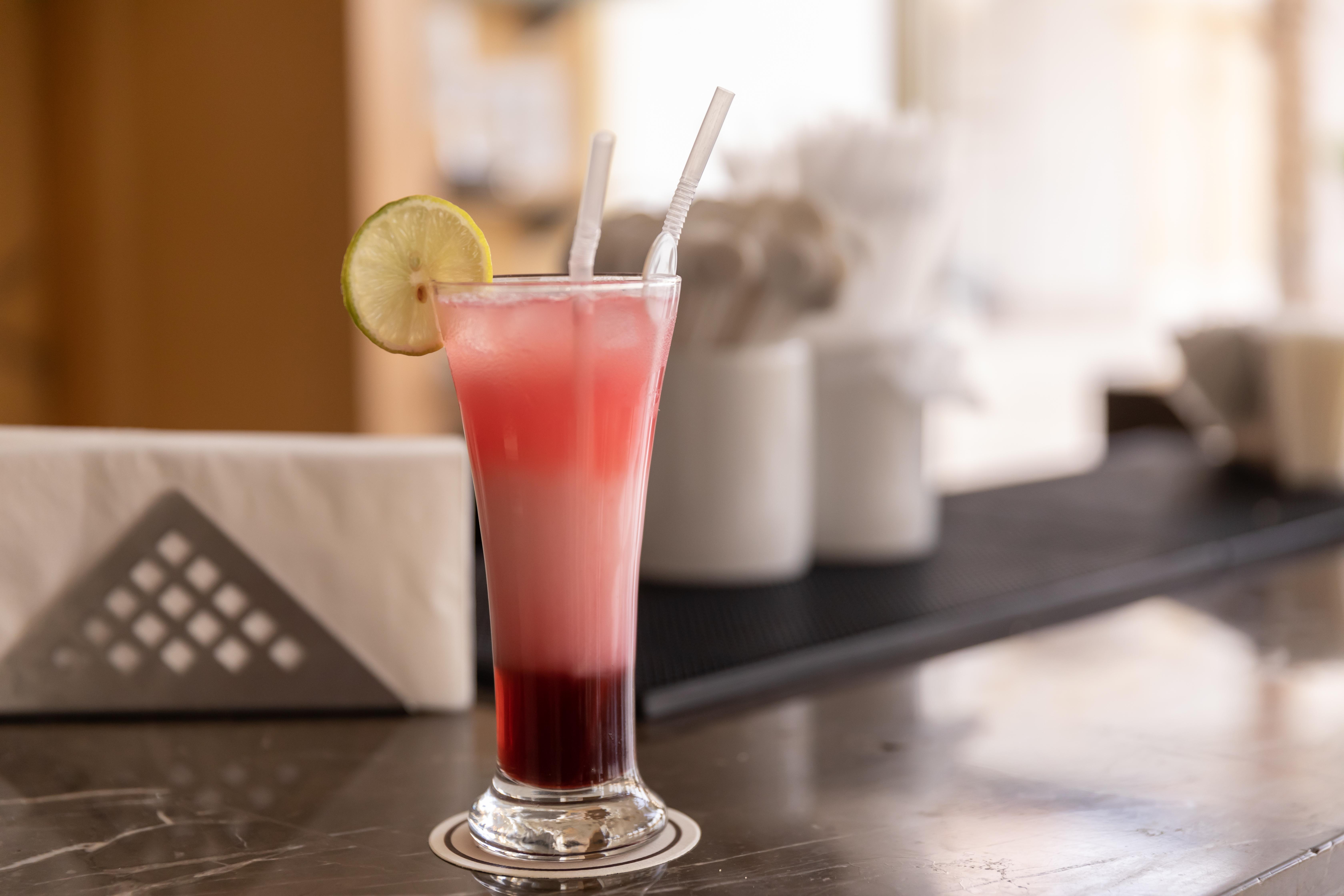 Old Palace Resort Sahl Hasheesh Hurghada Exterior photo A strawberry and lime juice