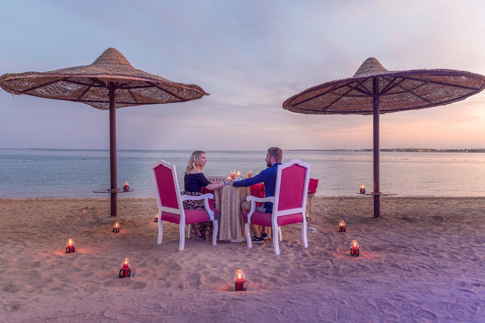 Old Palace Resort Sahl Hasheesh Hurghada Exterior photo Beach at the Grand Hotel