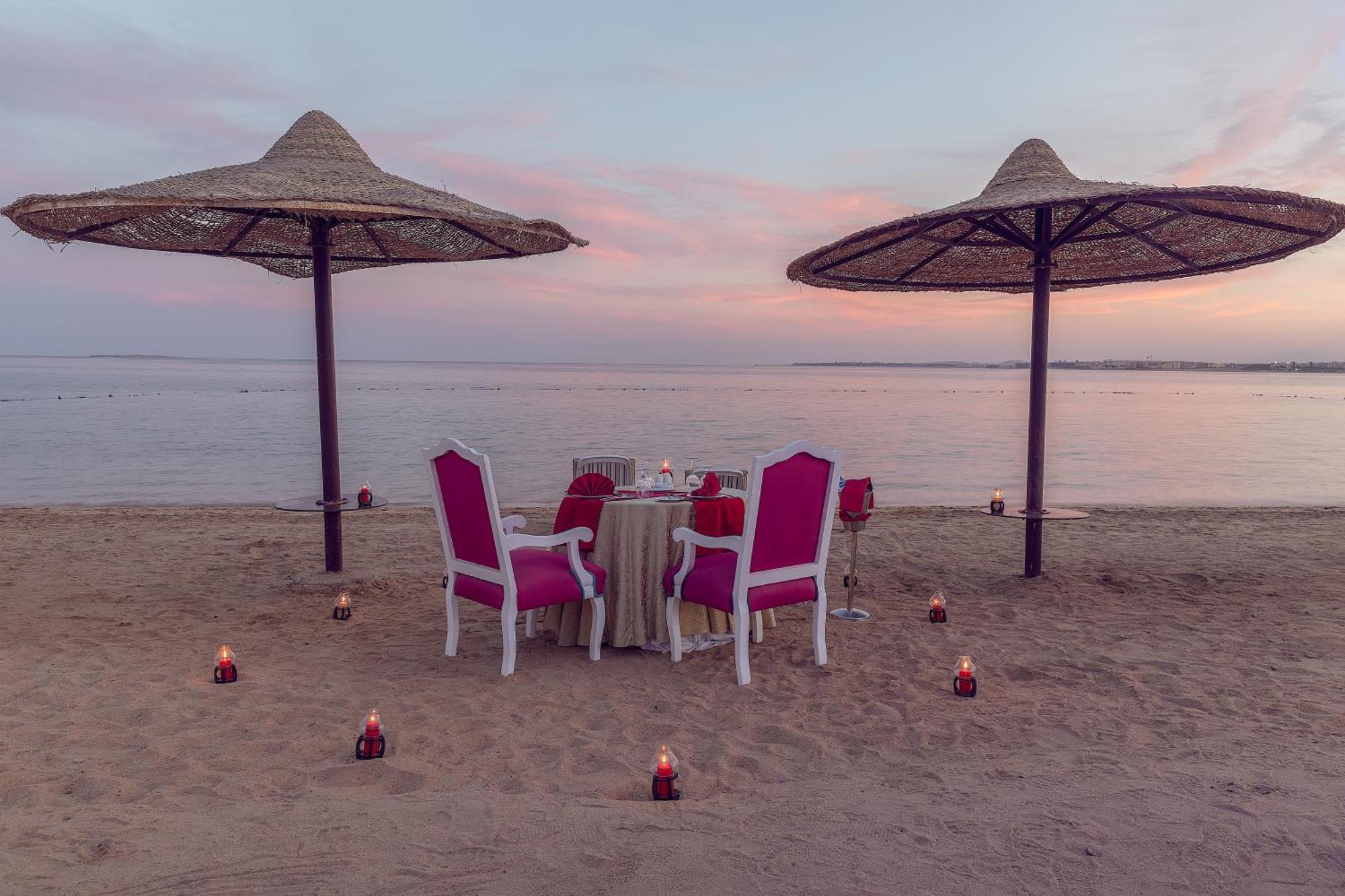 Old Palace Resort Sahl Hasheesh Hurghada Exterior photo Beach at the Hilton Sharm El Sheikh